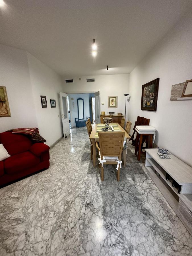 Marbella Real Seaside Διαμέρισμα Δωμάτιο φωτογραφία
